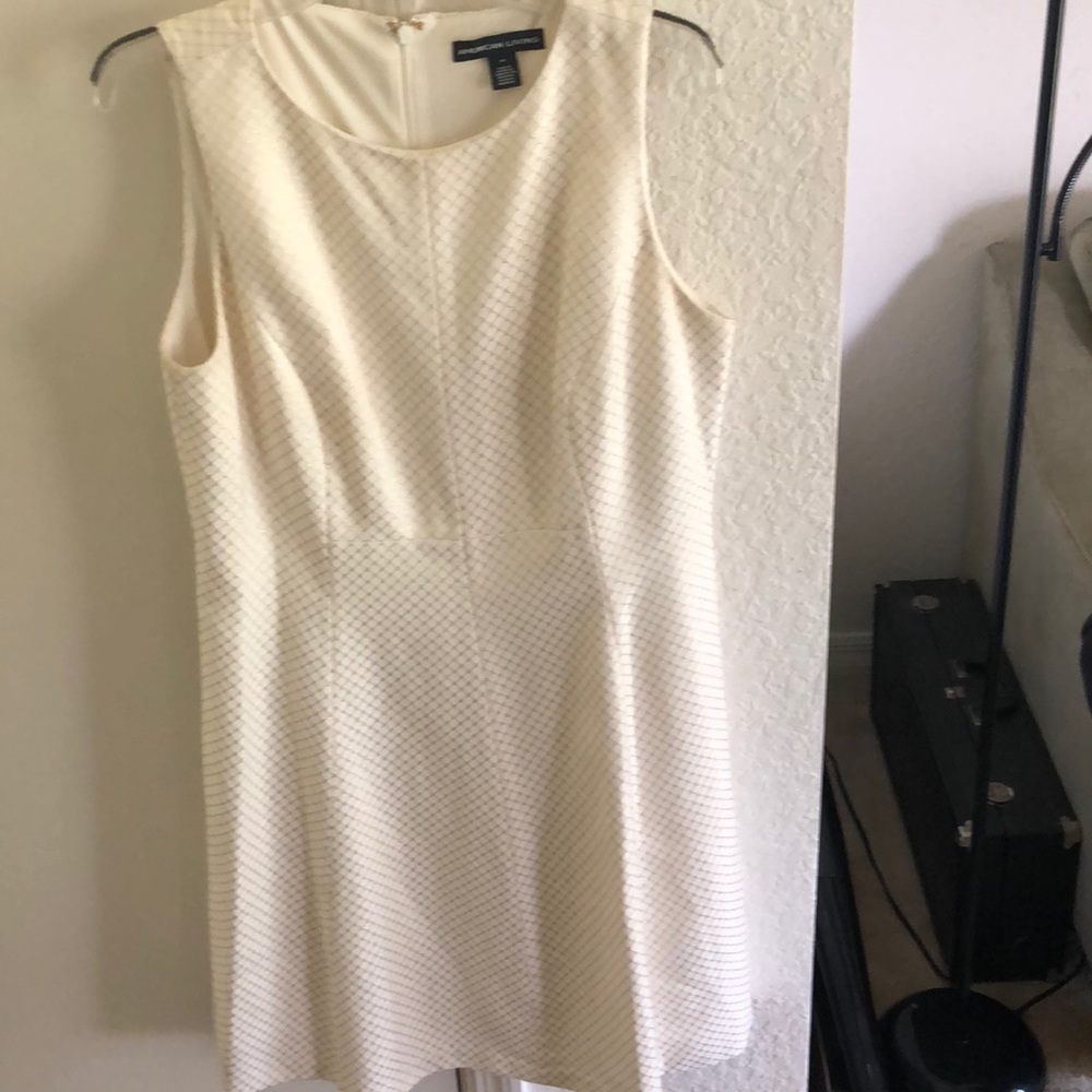 Beautiful dress - Picture 1 of 3